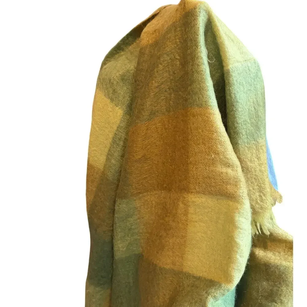 Vintage Avoca Ireland Mohair Wool Throw Blanket Green Tan Plaid 57x84 Fringe